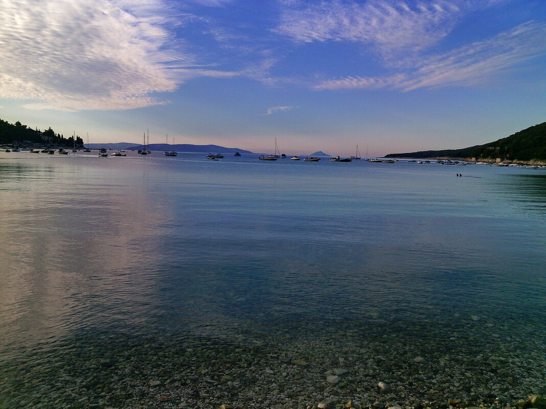 Нежно голубое зеркало воды - Ирэн 