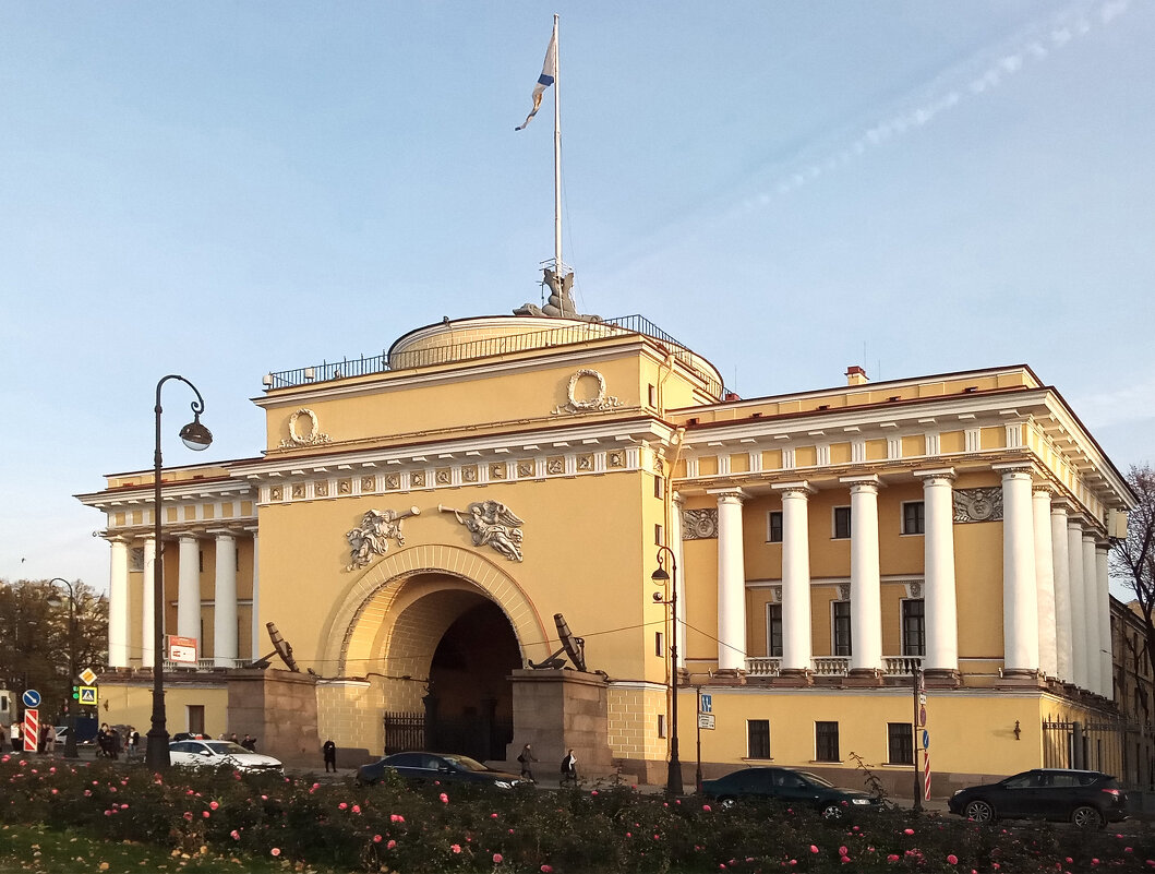 СПб, Адмиралтейство,  фасад,  выходящий  к  Неве - Фотогруппа Весна