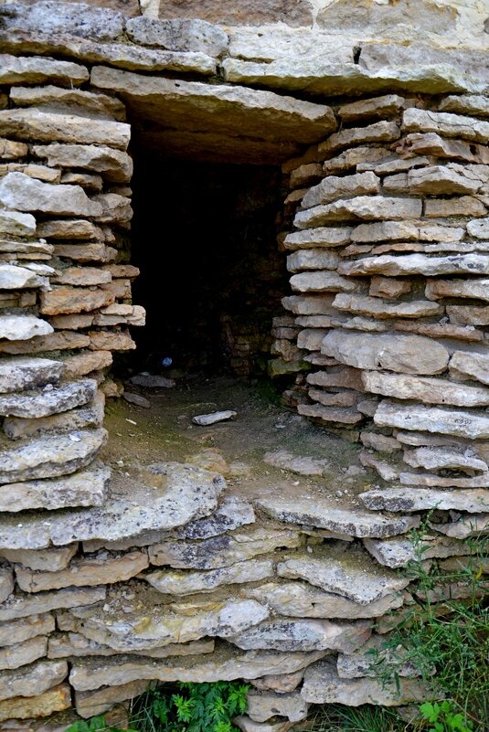 Изборская крепость - главный форпост Средневековой Руси - Виктор Осипчук