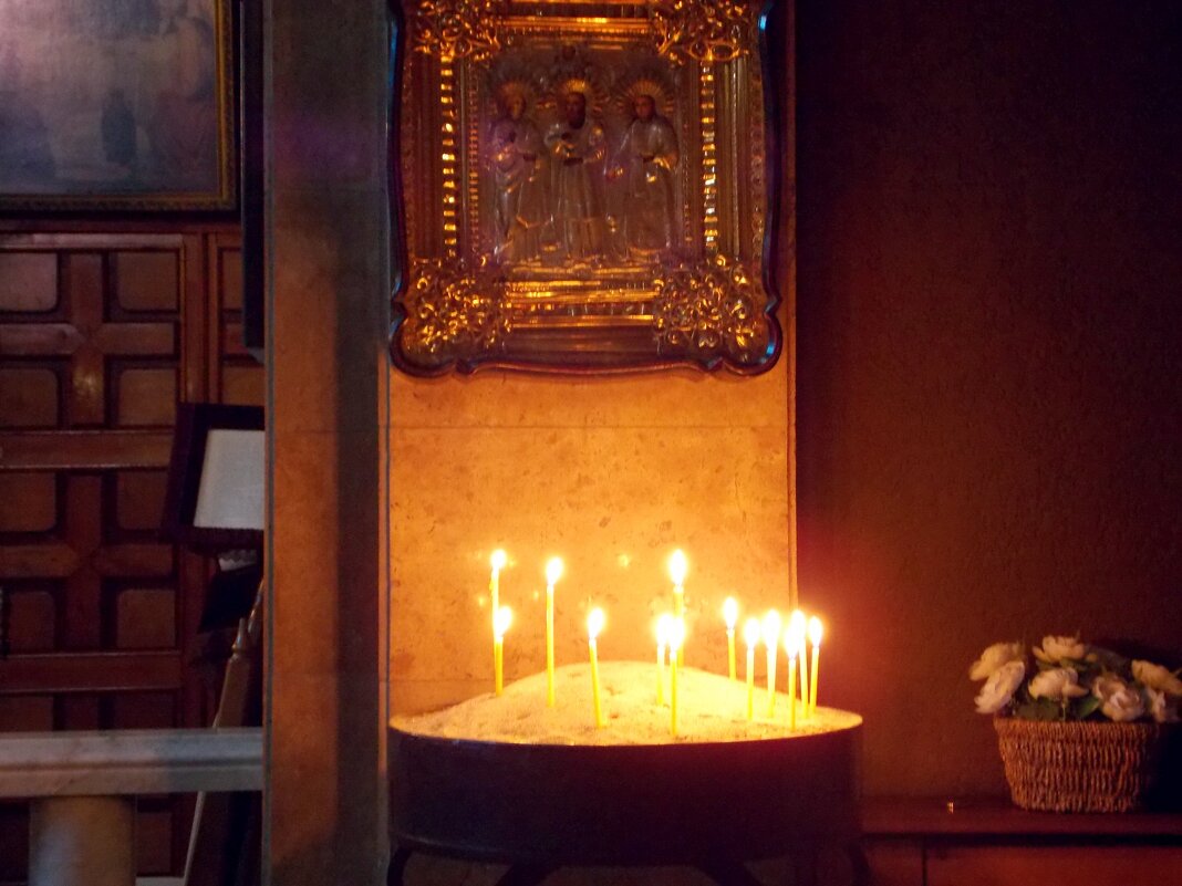 В армянской церкви Сурб Вардан - Galina Solovova