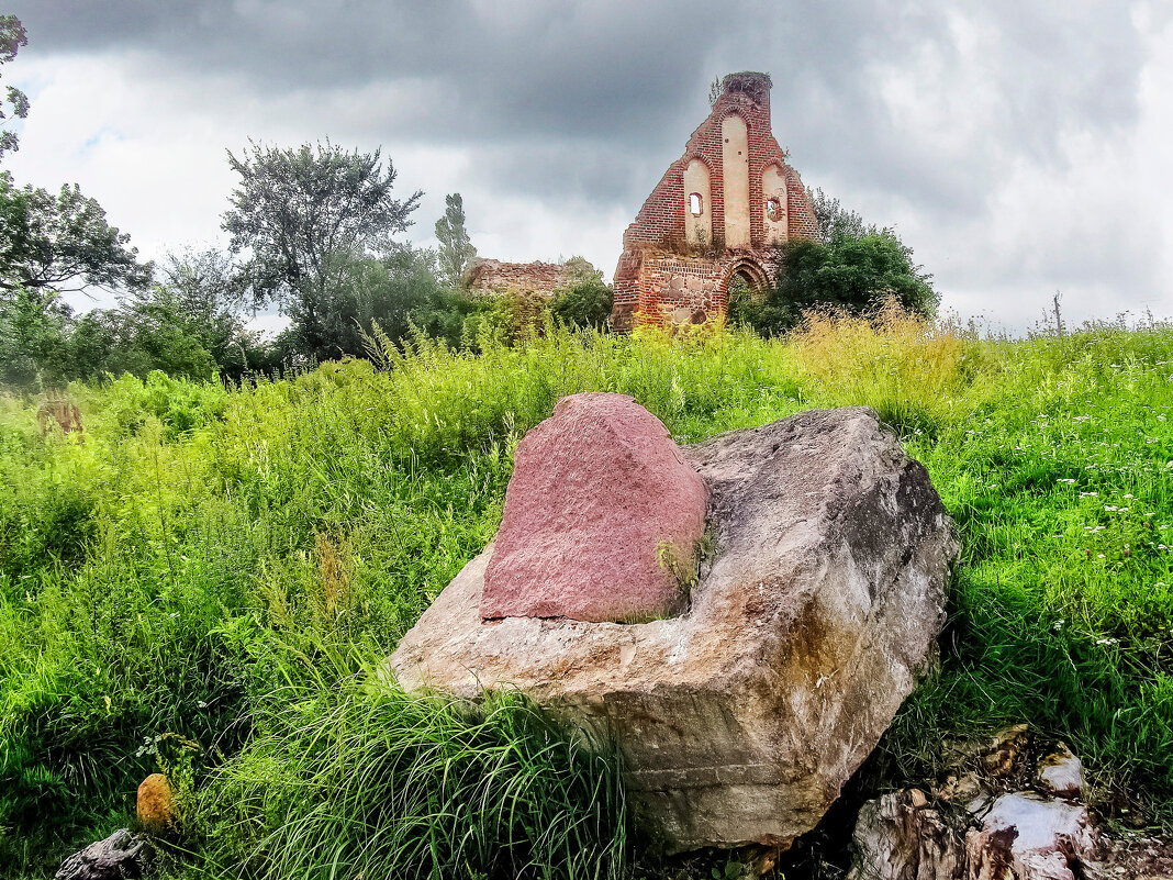 Поверженная память - Сергей Карачин Поверженная память - Сергей Карачин