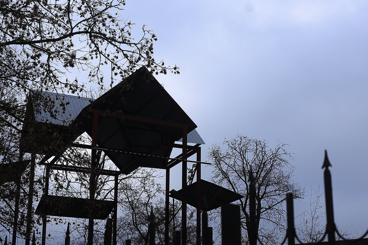 На фоне неба - Юрий Гайворонскiий