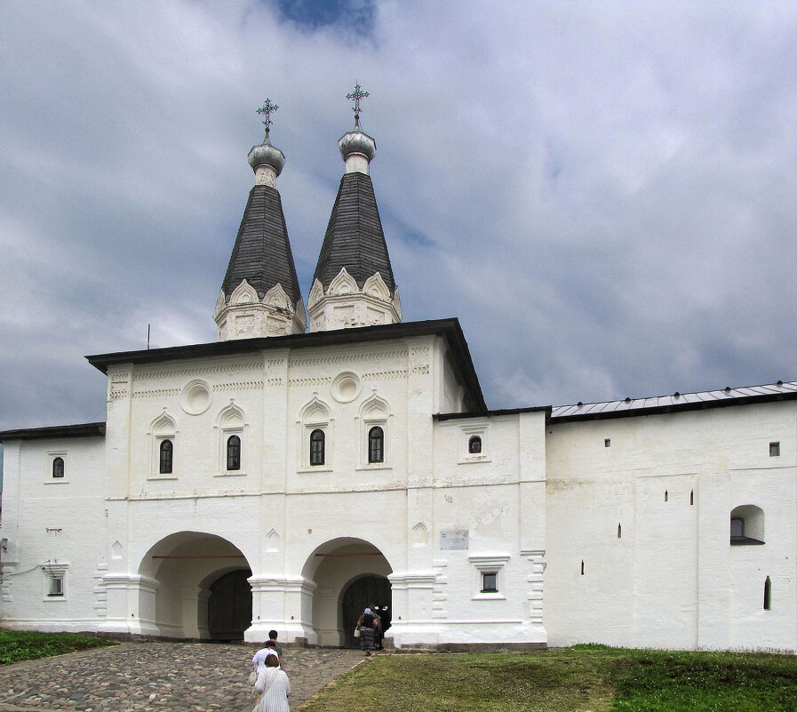 Церкви Богоявления Господня и преподобного Ферапонта над Святыми воротами - Александр Ильчевский 