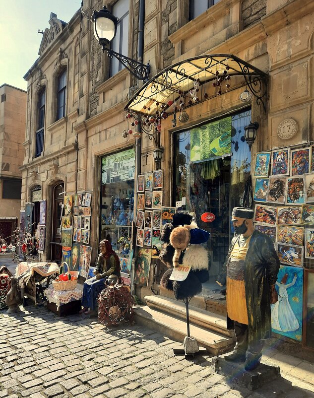 В старом городе - Ольга 
