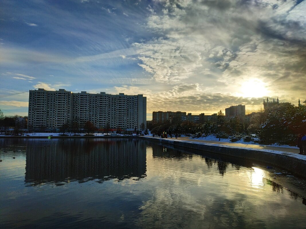 Предзимье в городе - Андрей Лукьянов