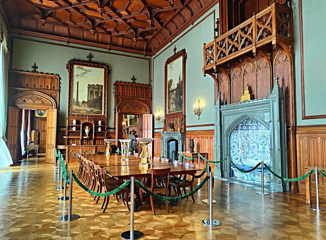 Парадная столовая. - Виктор Мухин