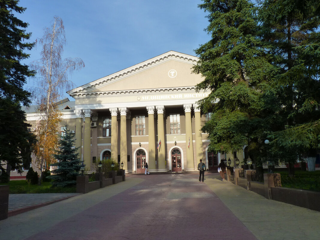 Здание мединститута - Валентин Семчишин Здание мединститута - Валентин Семчишин