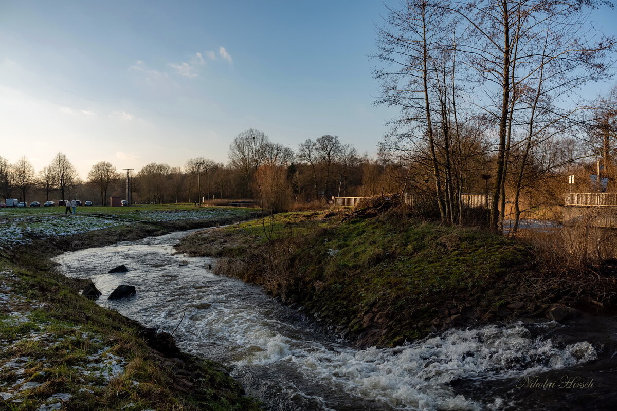 Течёт речка... - Николай Гирш Течёт речка... - Николай Гирш