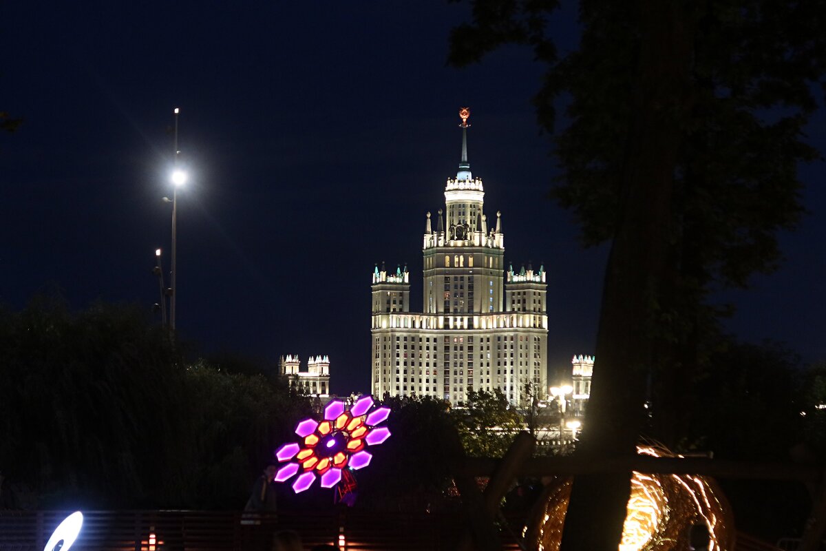 Цветок в "Зарядье" - Дмитрий И_