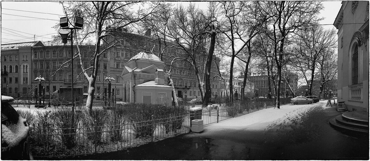 My magic Petersburg_02794_у Преображенского собора - Станислав Лебединский