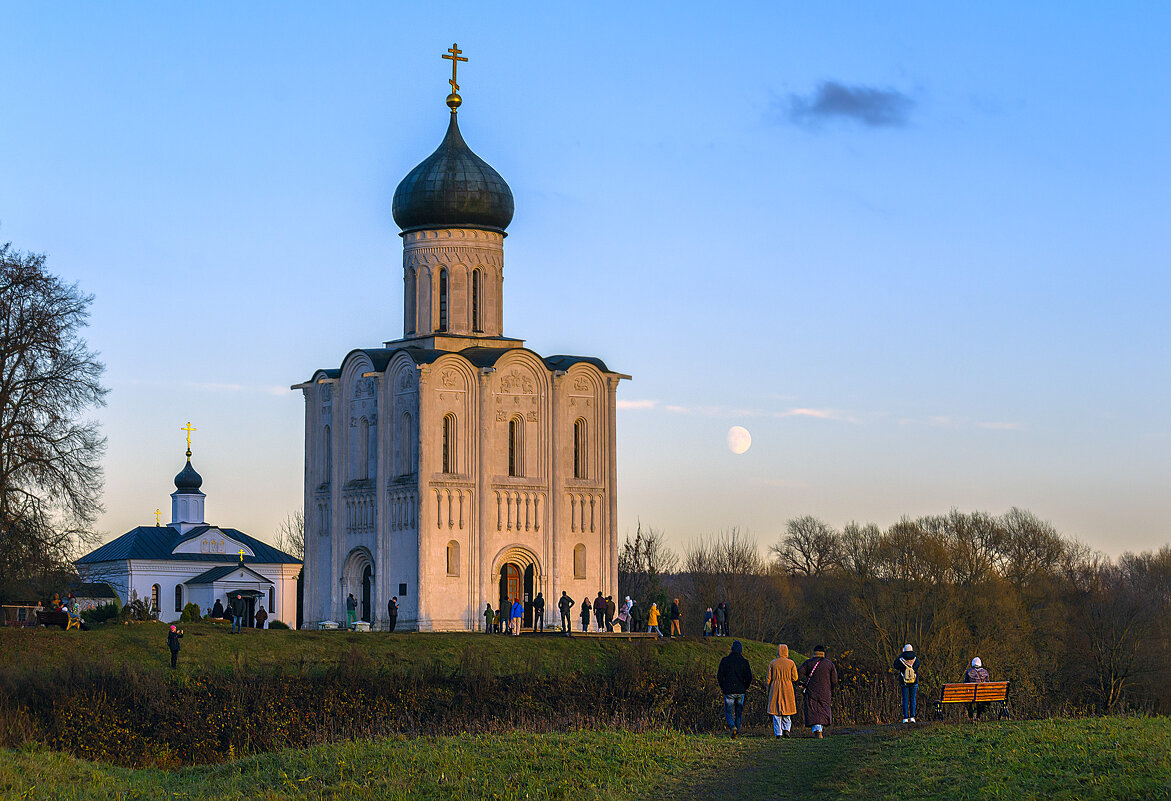 Любуясь храмом - Сергей Цветков