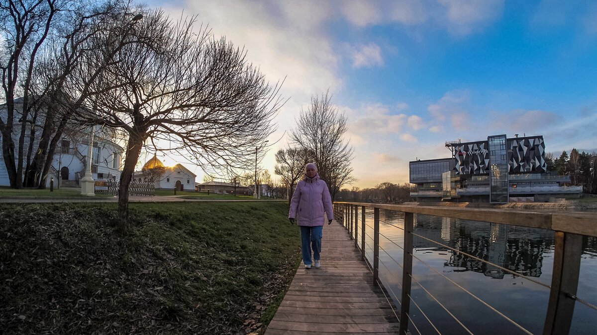 Где то на ВДНХ - юрий поляков
