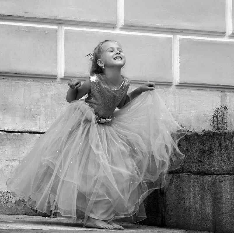 Улыбайся - Евгеша Сафронова