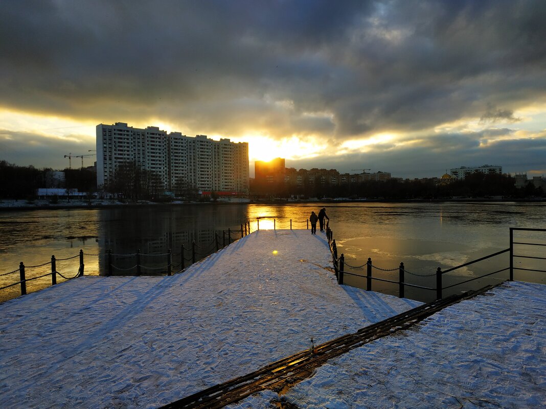 Гольяновский пруд готовится встать - Андрей Лукьянов