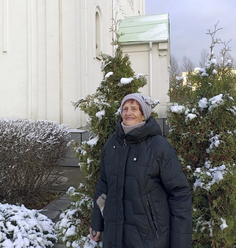 Мама приехала в гости из Самары. Ей 93 года - Валерий Иванович