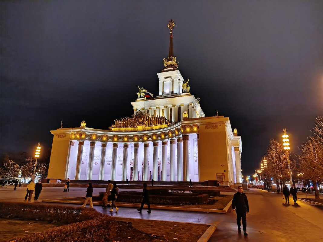 Павильон №1 - Александр Чеботарь