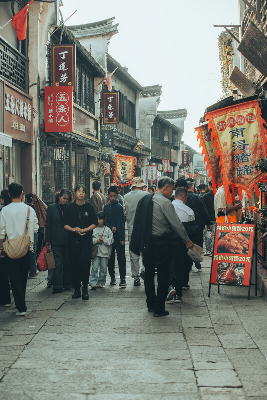 Узкие улочки Наньсюня — это возможность прикоснуться к истории, которая жива в каждом уголке - Дмитрий 