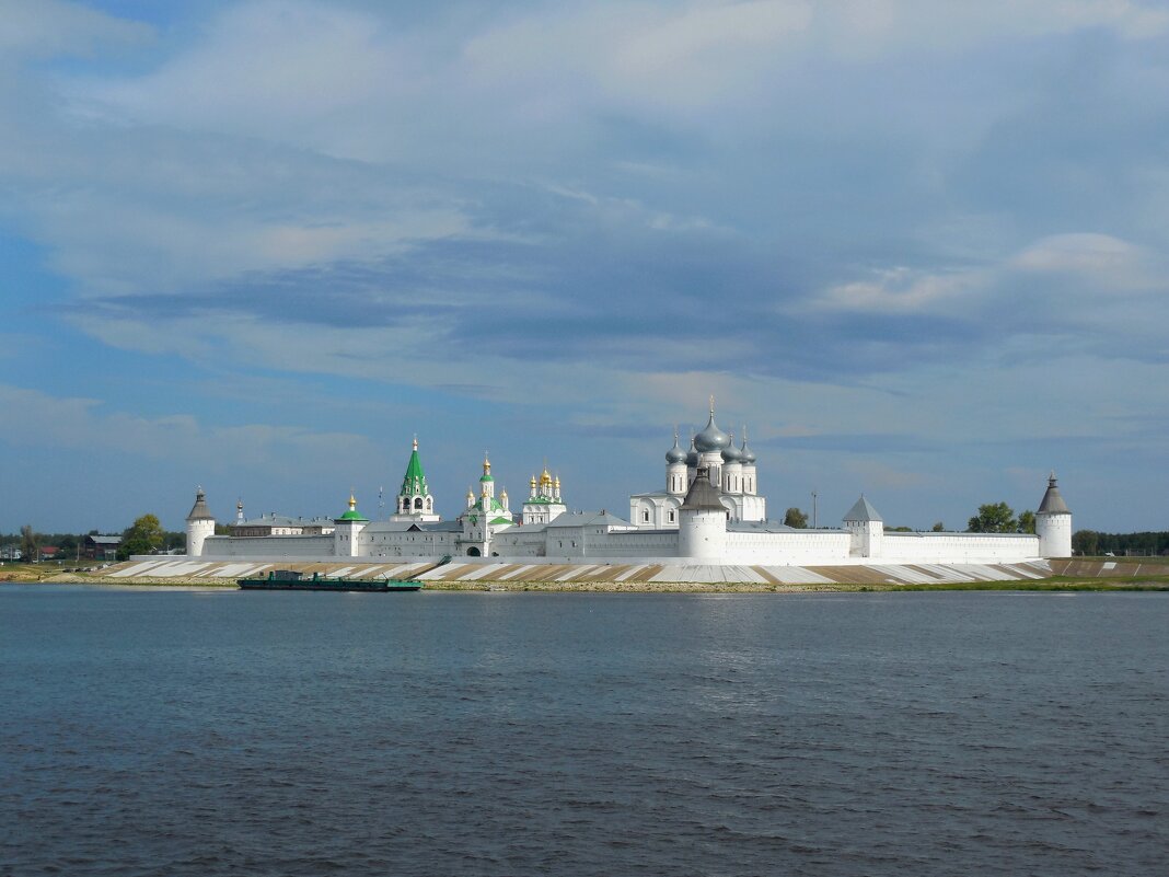 Макарьевский монастырь - Надежда 