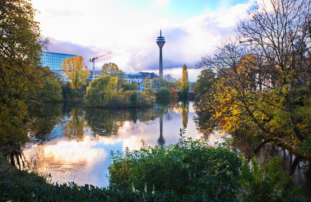 *** - Witalij Löwin