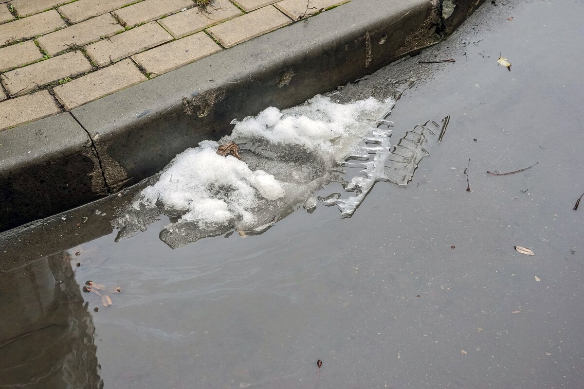 Вода, снег, лёд - это ноябрь - Валерий Иванович