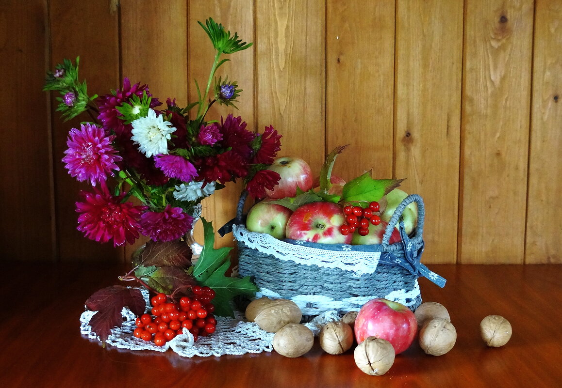 Вот  и  осень  подкралась ... - Нэлли Обертынская