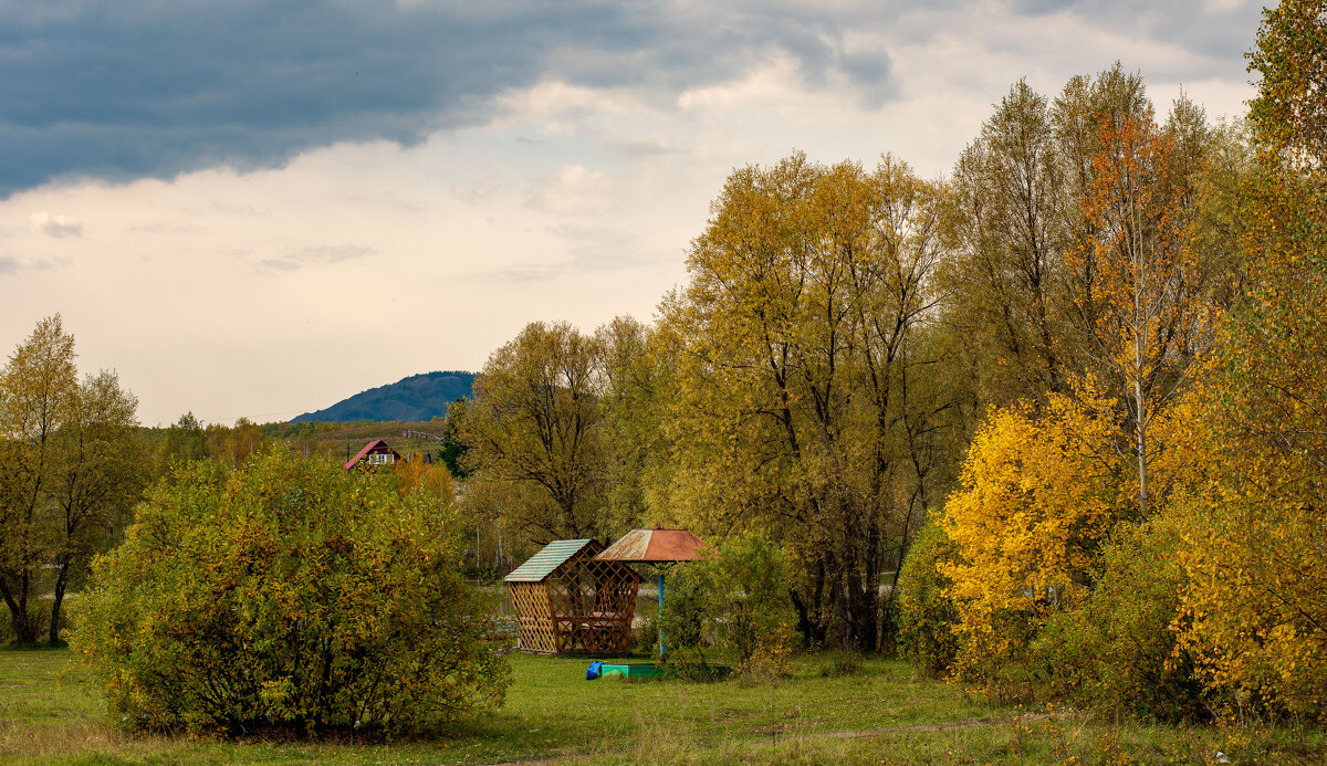 Осенний пляж - Петр 