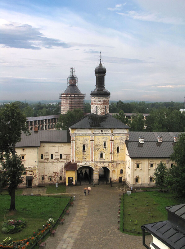 Святые ворота с надвратным храмом Иоанна Лествичника - Александр Ильчевский 