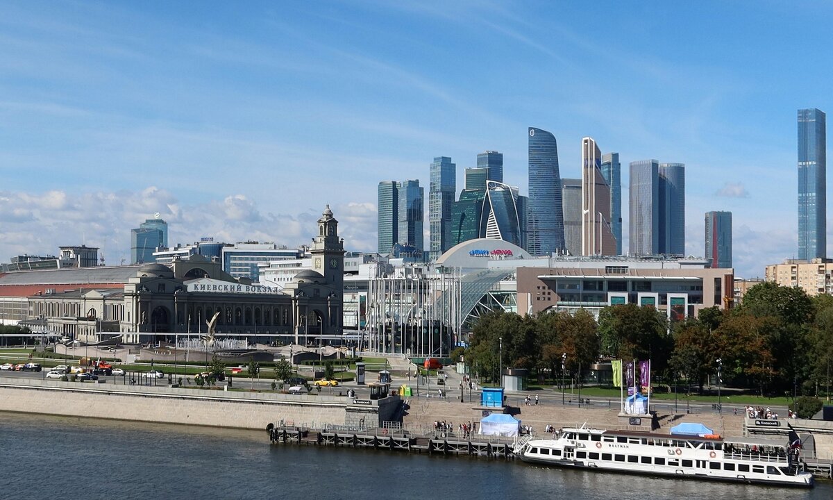 Площадь Евразии - Дмитрий И_