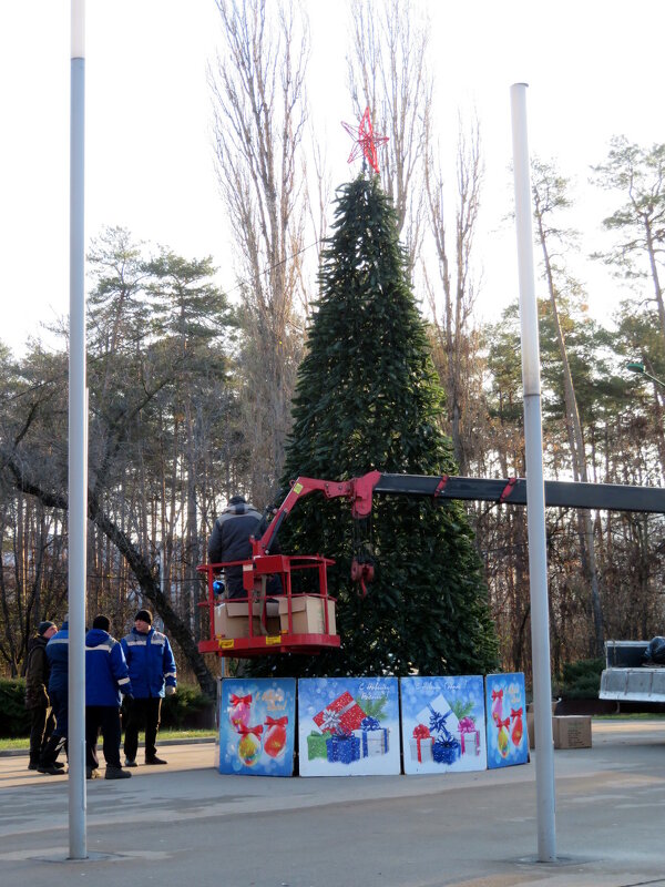 А "деды Морозы" уже куролесят. - Егор Бабанов