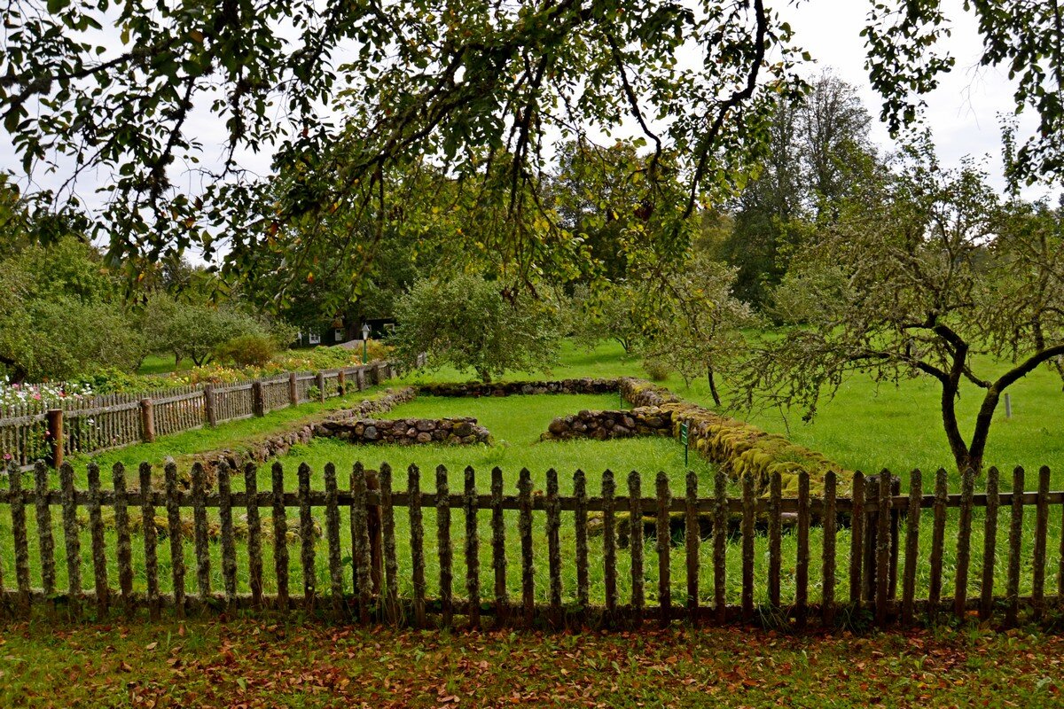 МИХАЙЛОВСКОЕ. - Виктор Осипчук