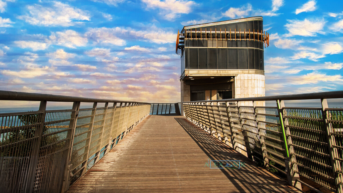 Лифт на пляж. - Argaman Табашник