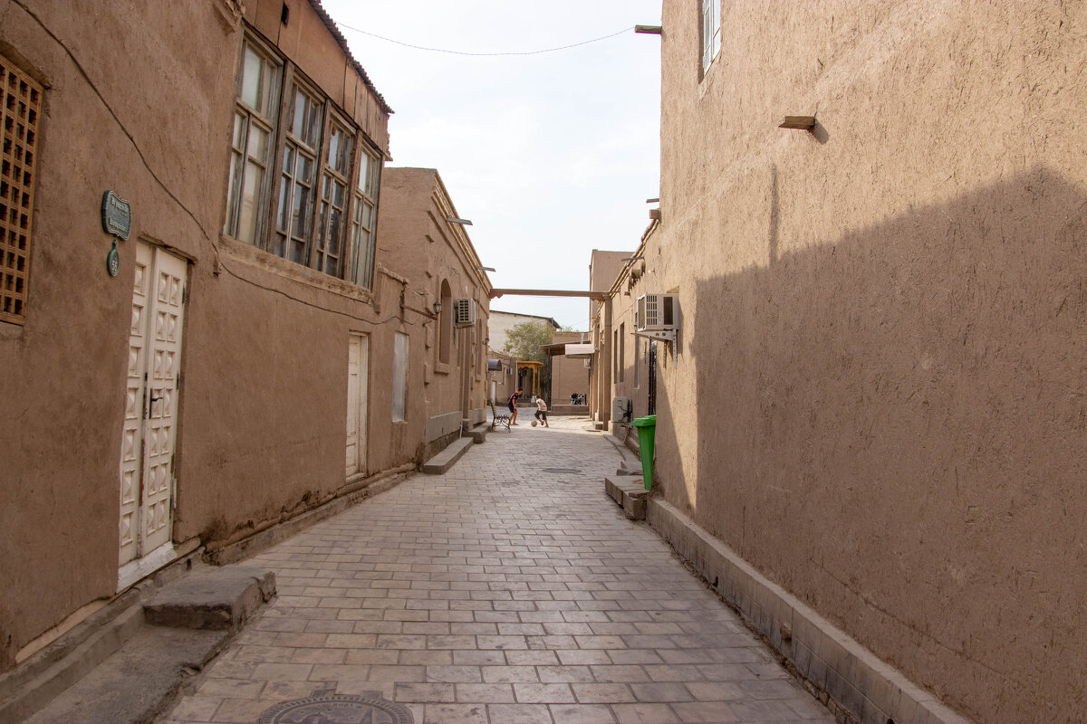 Улочки Хивы - Максим 