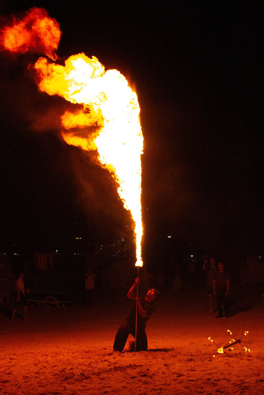 Огненый фонтан - Максим 