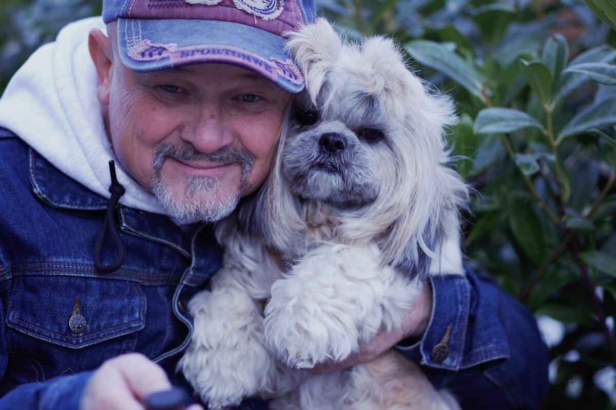 Знакомьтесь, Лола. - Юрий Полторыхин.