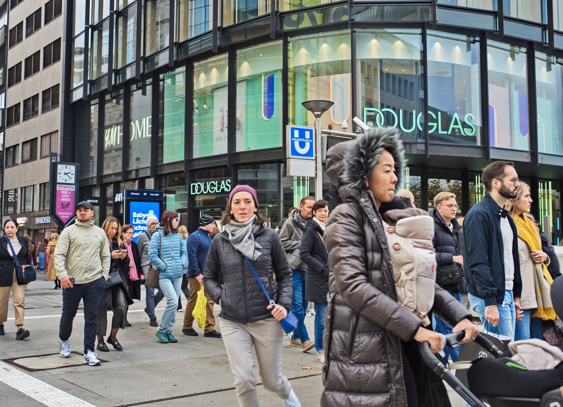 *** - Witalij Löwin