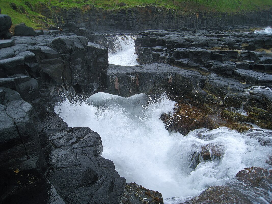 Природный мост Бока-ду-Инферно на острове Сан-Томе, Сан-Томе и Принсипи. - unix (Илья Утропов)