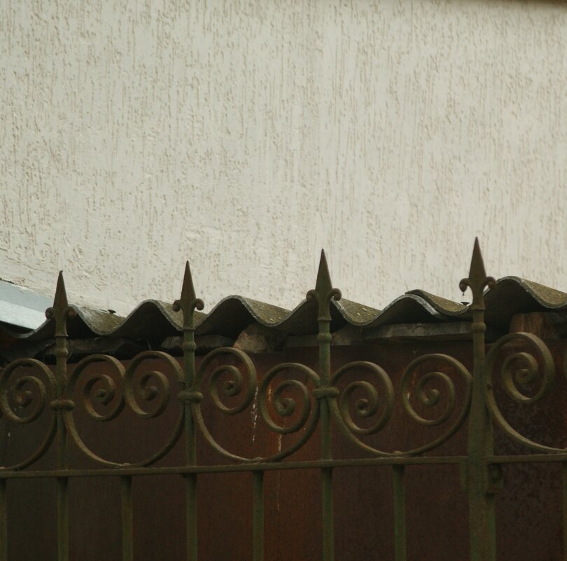 Забор, крыша и просто стенка - Сергей Порфирьев