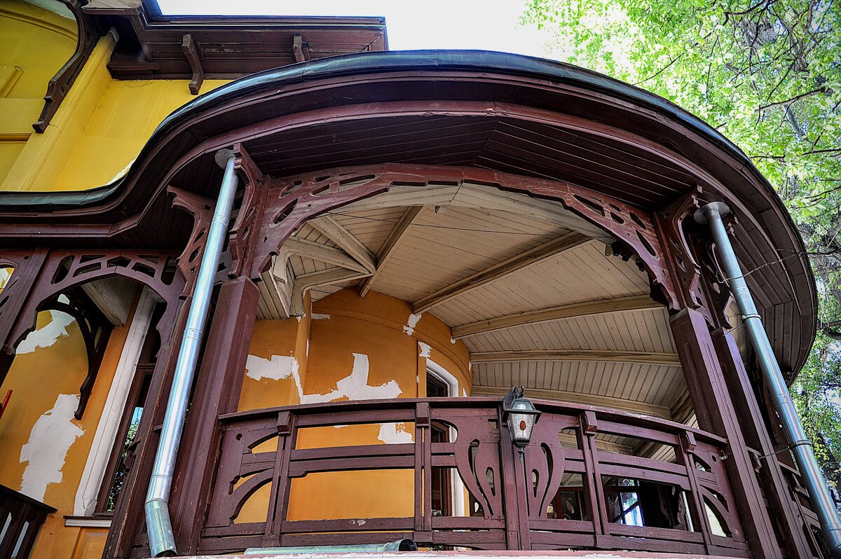 Дом Носова . Терраса 2-го этажа - Анатолий Колосов Дом Носова . Терраса 2-го этажа - Анатолий Колосов