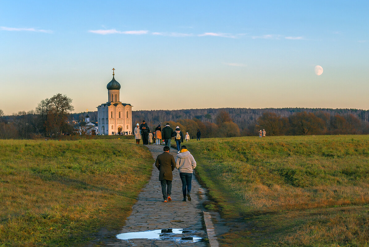 Народное гуляние в выходной день - Сергей Цветков
