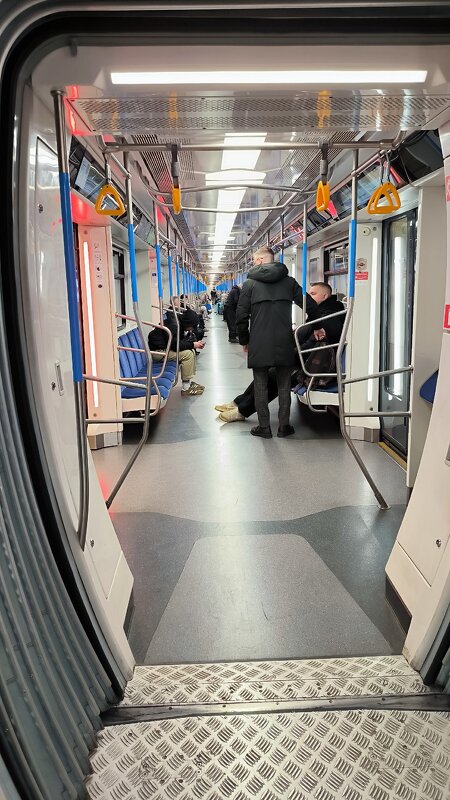 Московский поезд метро. - Ольга 