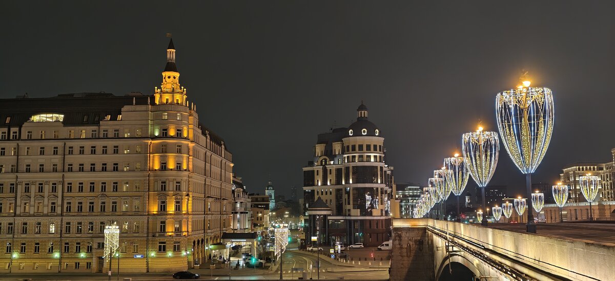 Большой Москворецкий мост - <<< Наташа >>>