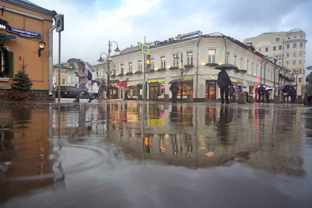 Пятницкая улица - Михаил Бибичков