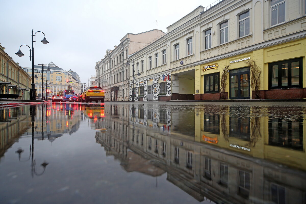 Пятницкая улица - Михаил Бибичков