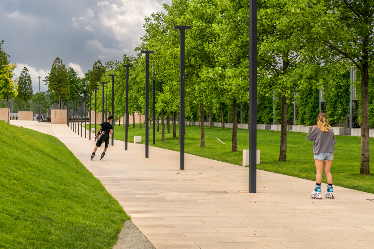 В парке Галицкого на роликах - Игорь Сикорский В парке Галицкого на роликах - Игорь Сикорский