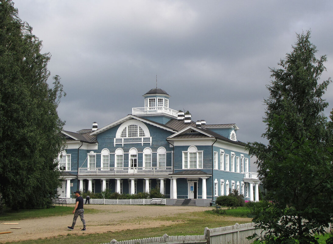 Усадебный дом - Александр Ильчевский Усадебный дом - Александр Ильчевский