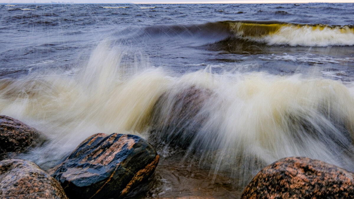 Камень одевал парик - Георгий А Камень одевал парик - Георгий А