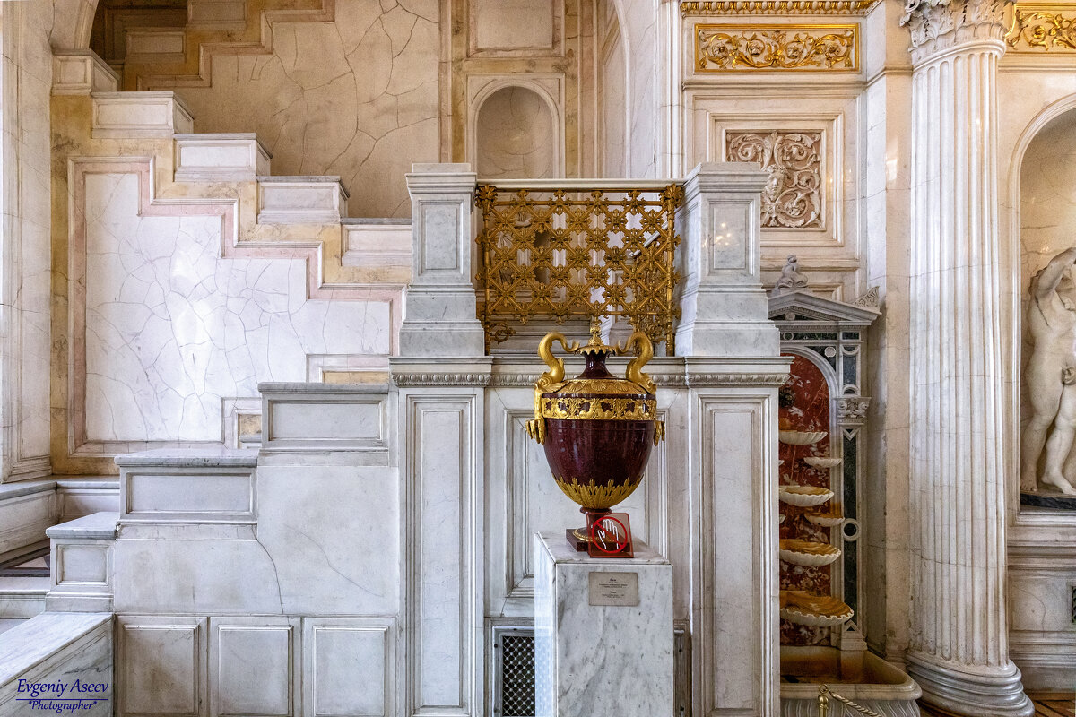 В залах Эрмитажа - Евгений В залах Эрмитажа - Евгений