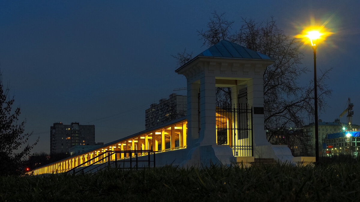 Уголок Москвы - юрий поляков