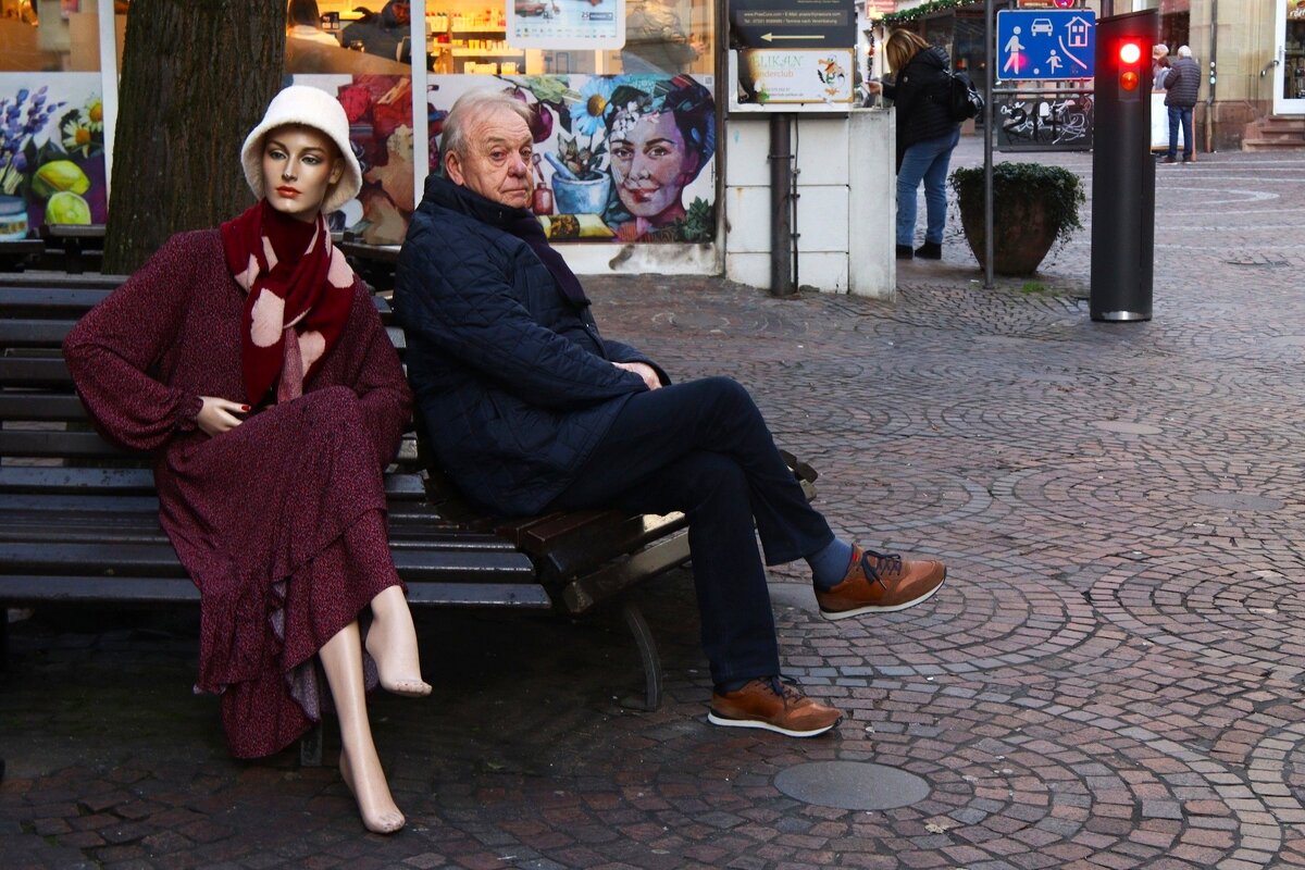 А может познакомимся? - Юрий. Шмаков А может познакомимся? - Юрий. Шмаков