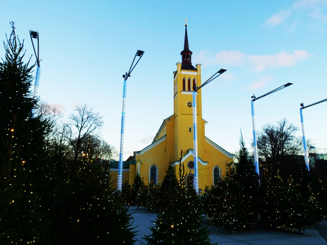 Украшенная Площадь Свободы - Aida10 Украшенная Площадь Свободы - Aida10